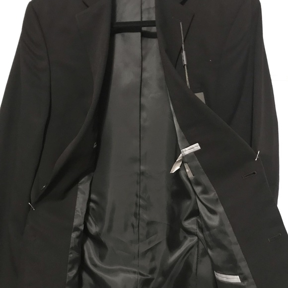 VAN HEUSEN CLASSIC MODERN FIT MEN BLAZER. CLASSIC DESIGN FOR GENTLEMEN LOOKS - Picture 7 of 9